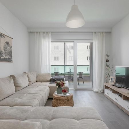 Silver Sea Apartment Макарска Екстериор снимка