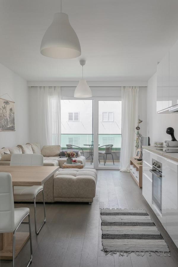 Silver Sea Apartment Макарска Екстериор снимка
