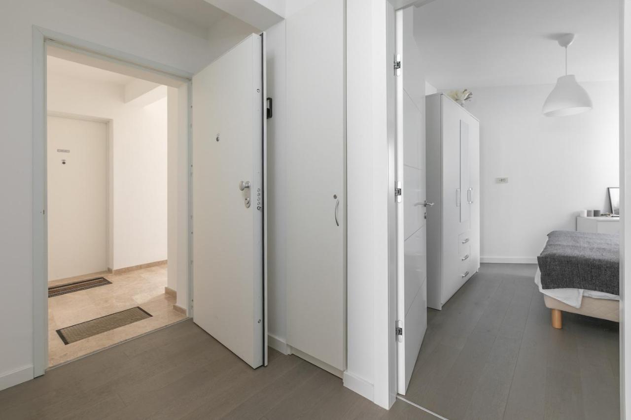 Silver Sea Apartment Макарска Екстериор снимка
